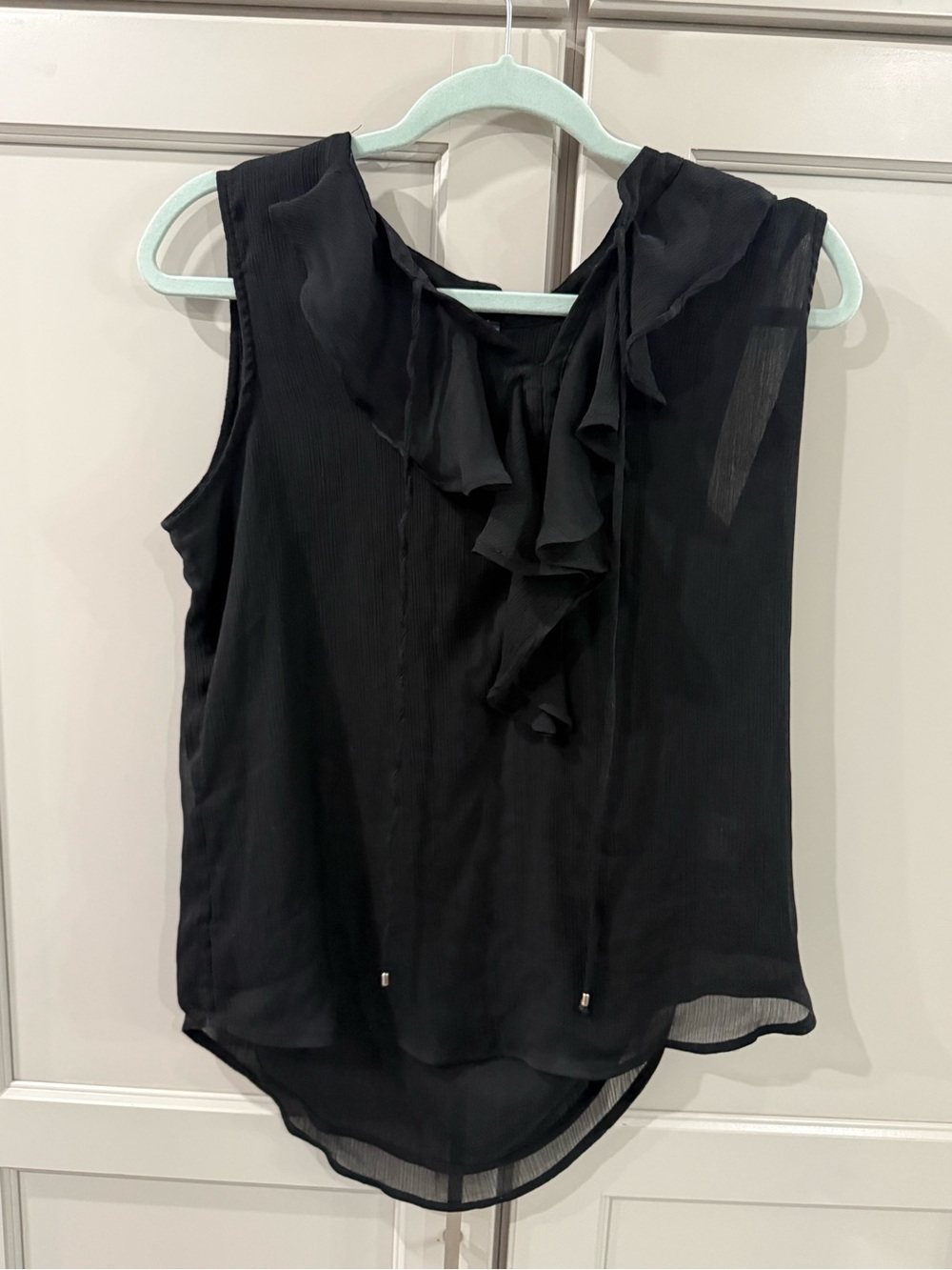 Tommy Hilfiger Black Ruffle V-Neck Sleeveless Camisole woman’s size L - Picture 2 of 11